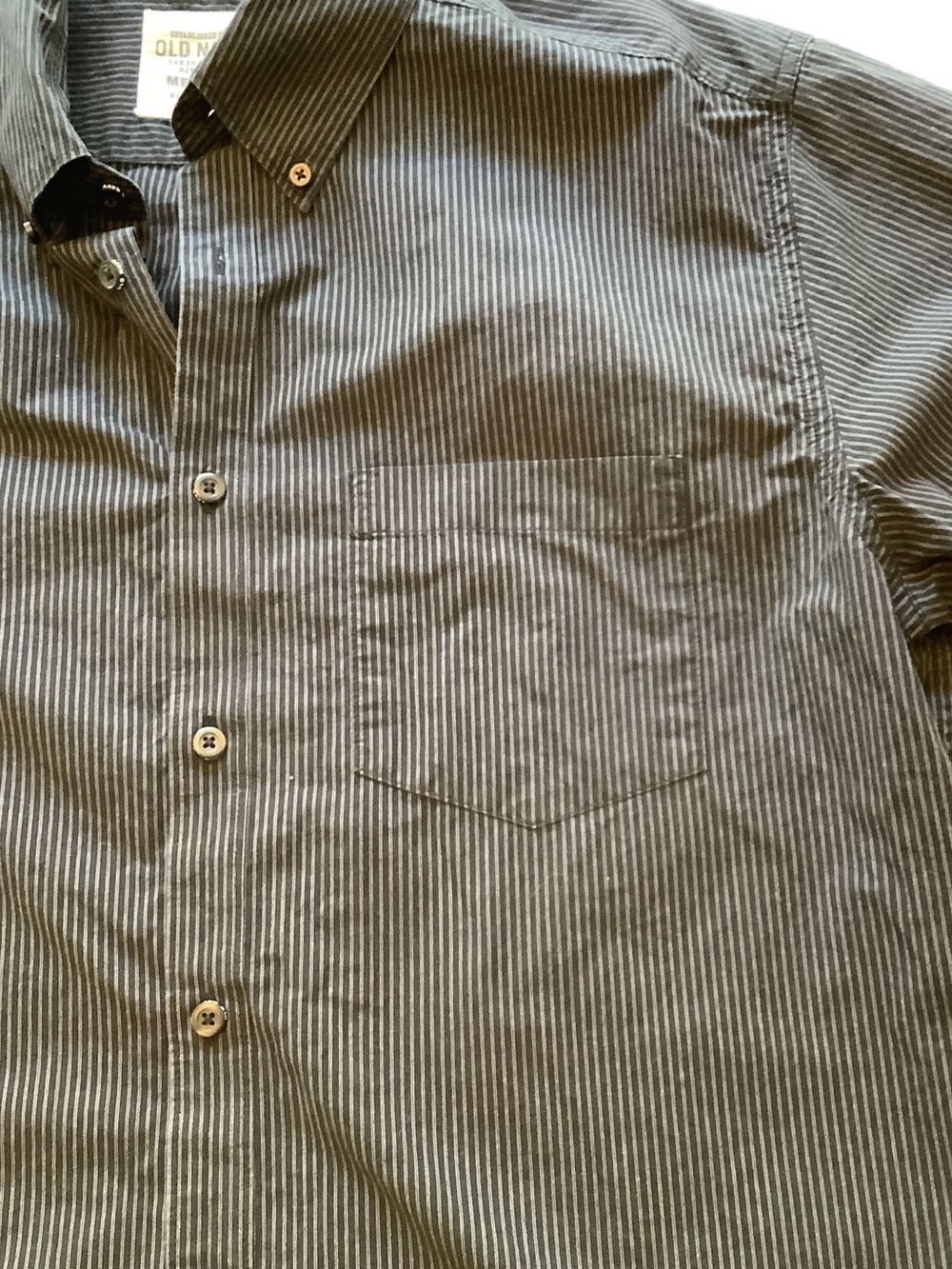 Old Navy Men's Charcoal Pinstripe Button-Down Shirt - Picture 7 of 7